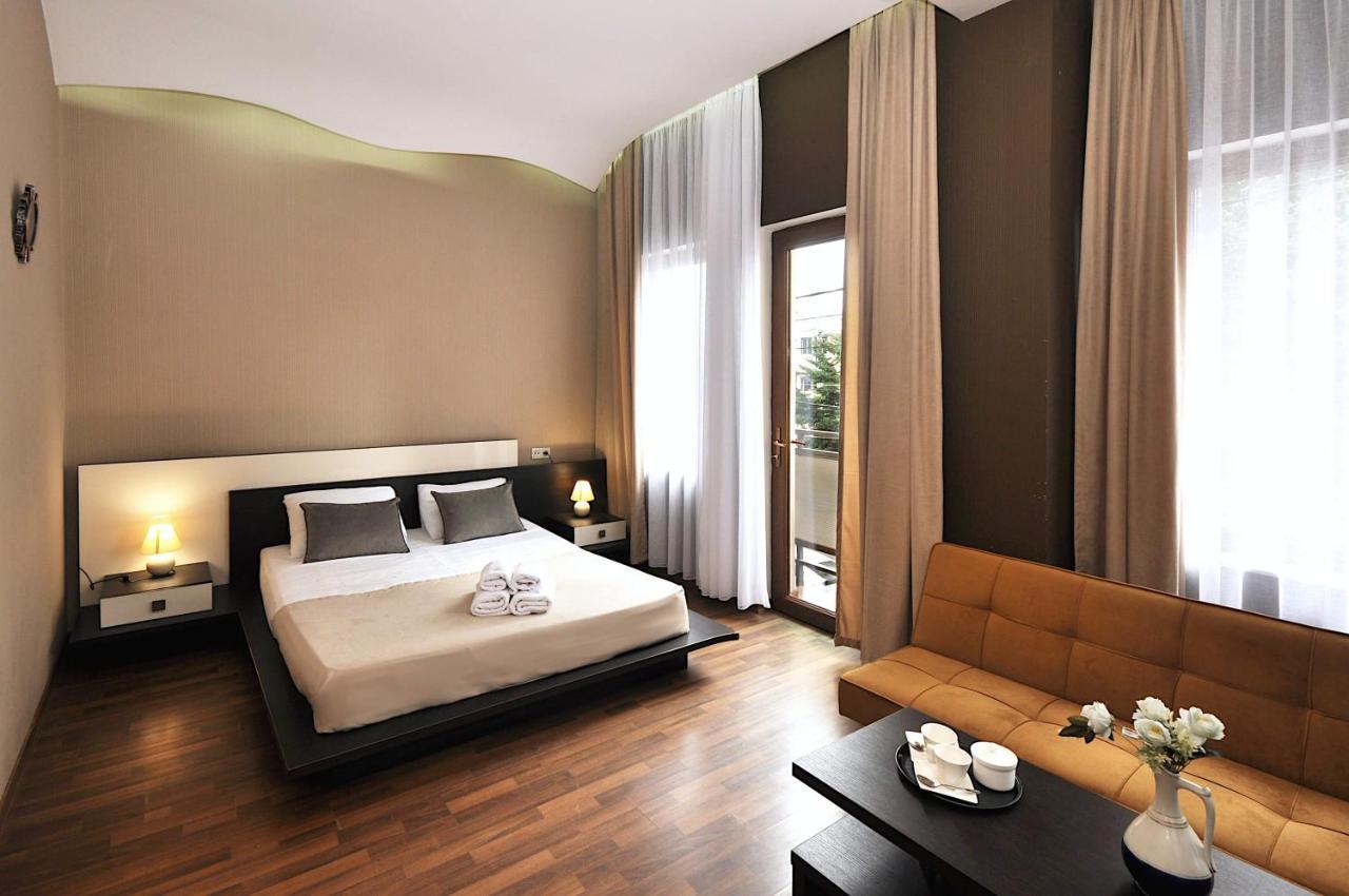 Hotel Majestic Tbilisi Luaran gambar