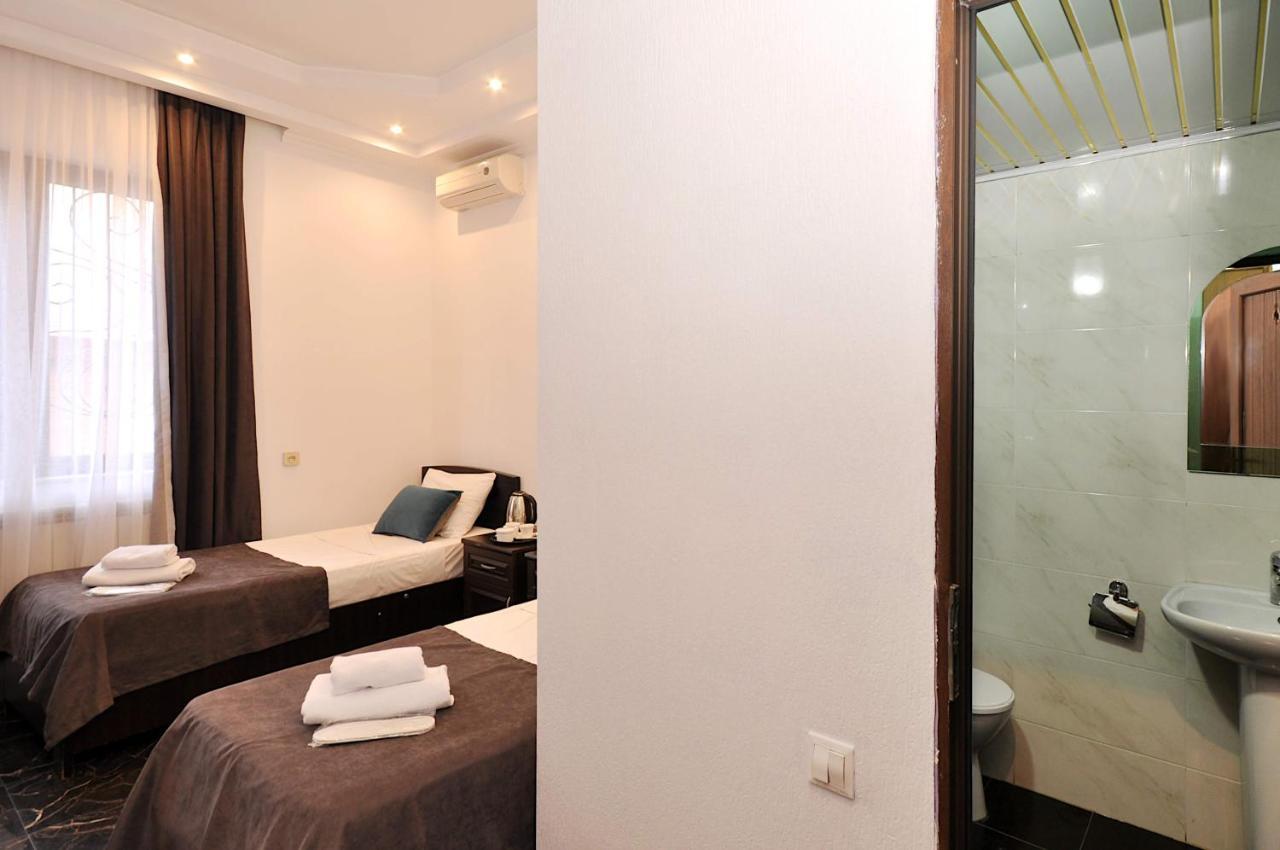 Hotel Majestic Tbilisi Luaran gambar