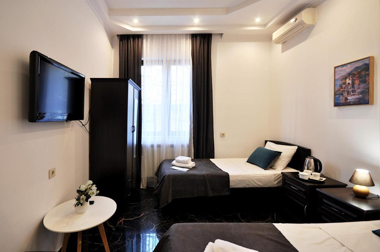 Hotel Majestic Tbilisi Luaran gambar
