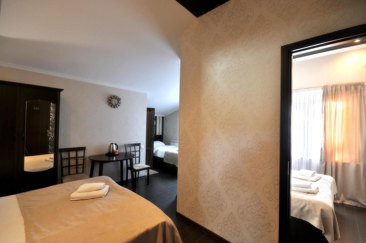 Hotel Majestic Tbilisi Luaran gambar