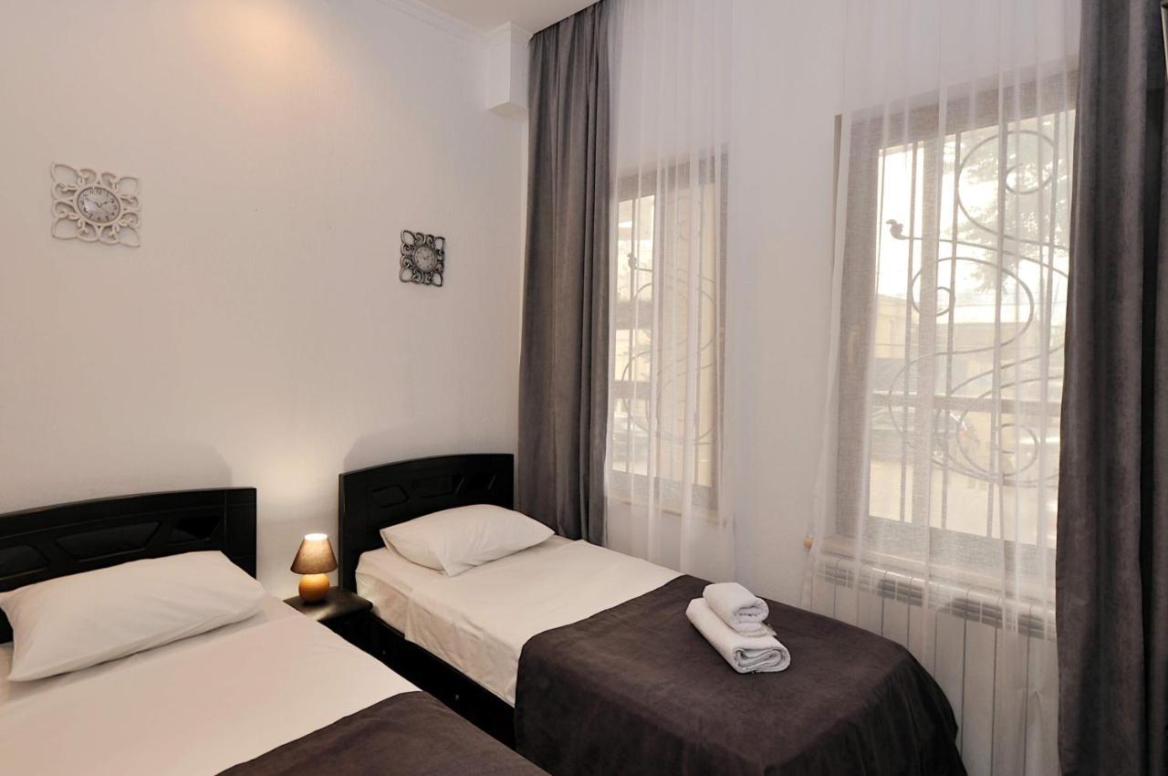 Hotel Majestic Tbilisi Luaran gambar