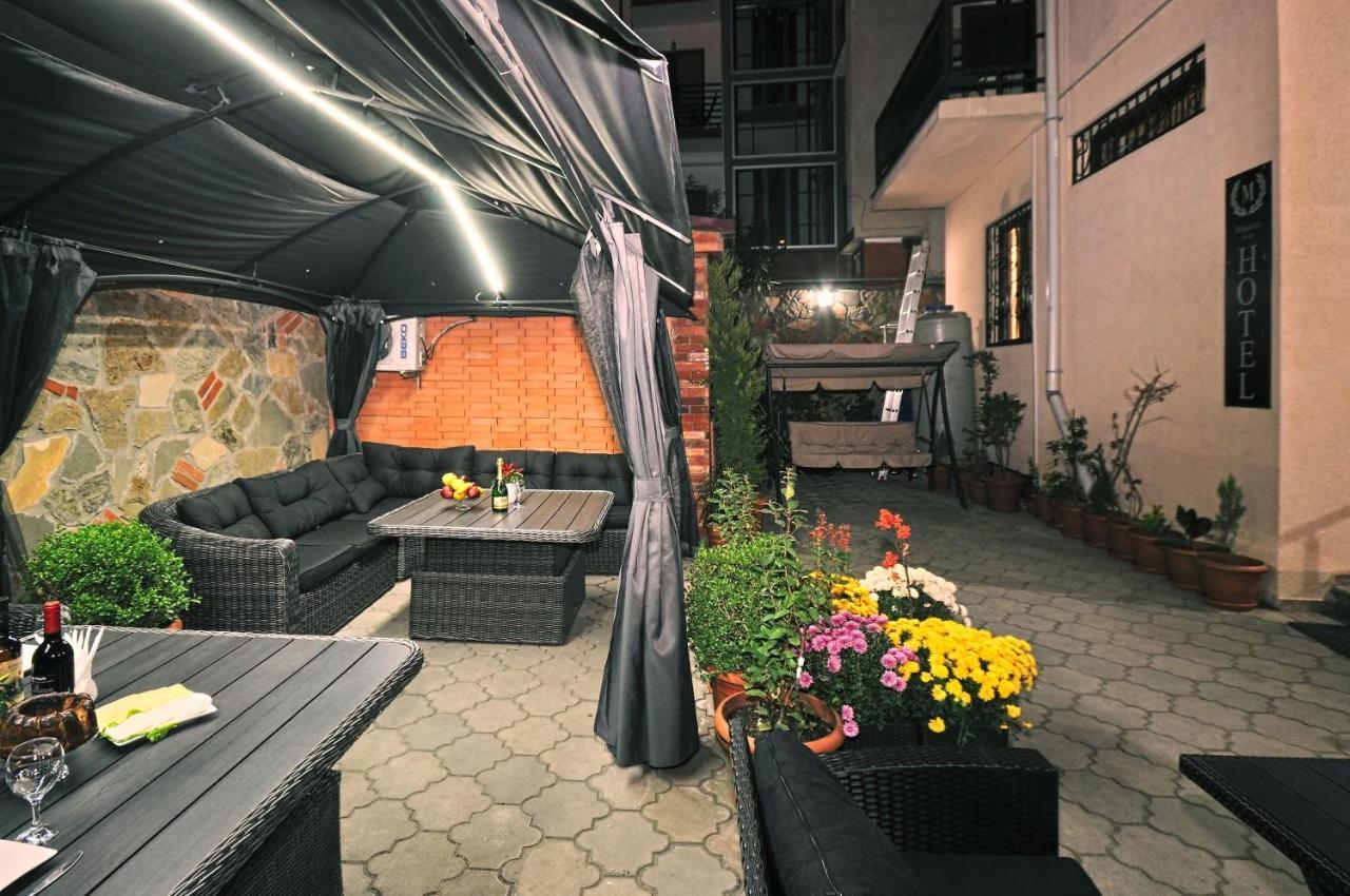 Hotel Majestic Tbilisi Luaran gambar