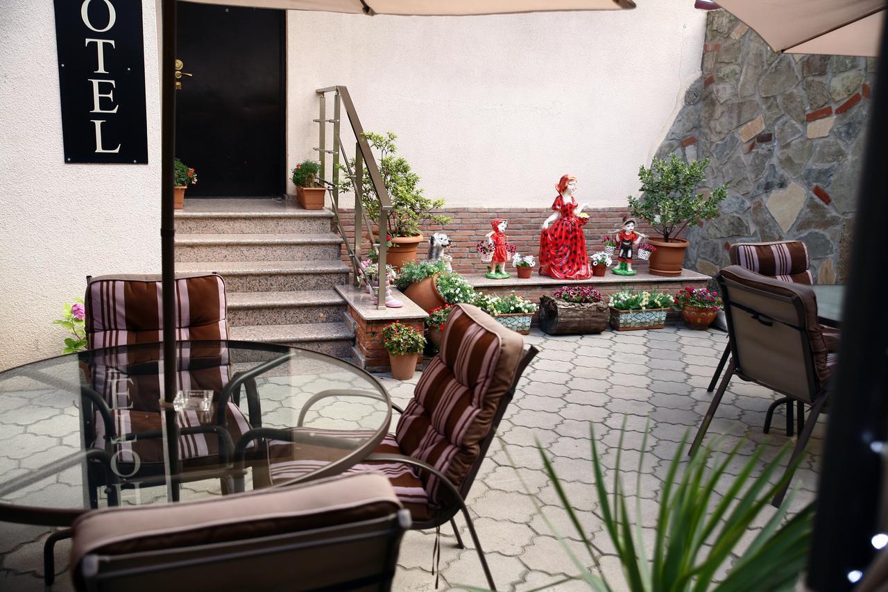 Hotel Majestic Tbilisi Luaran gambar